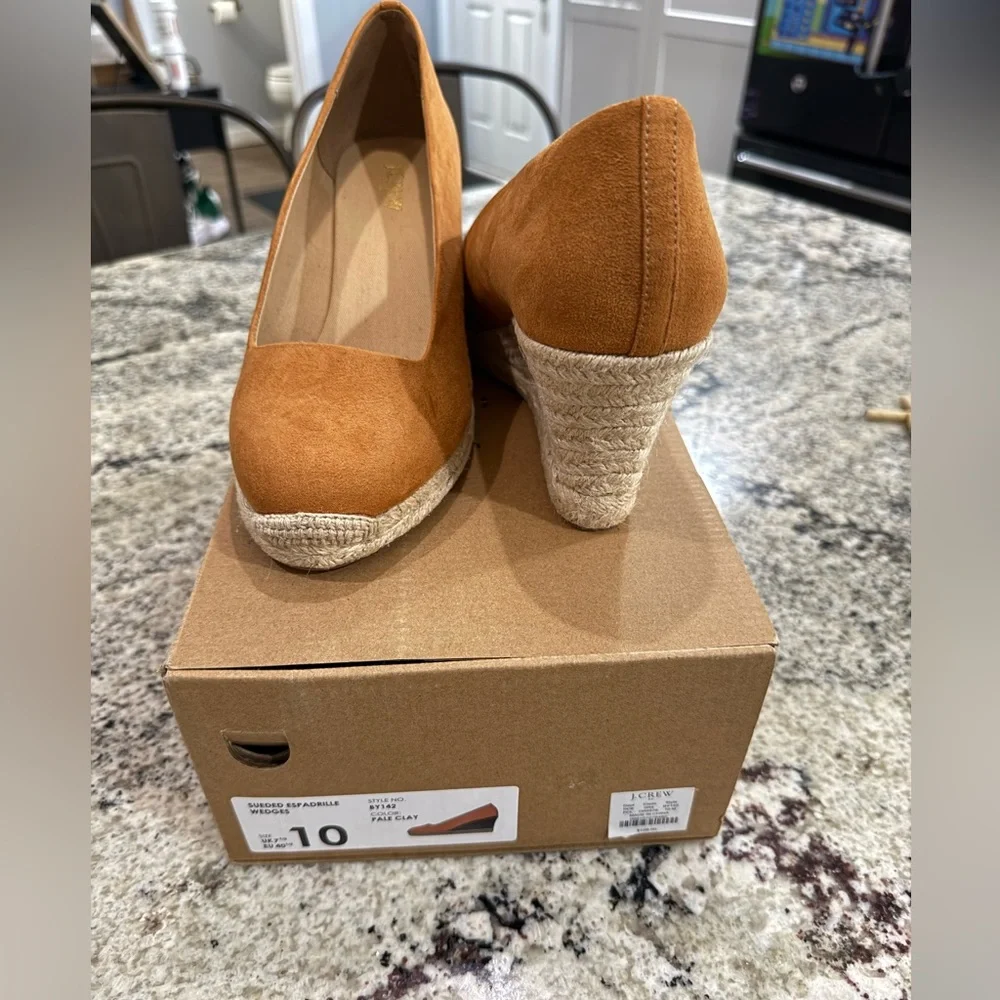 J.Crew Sueded Espadrille Wedges Size 10 NWT Pale Clay - Picture 1 of 8